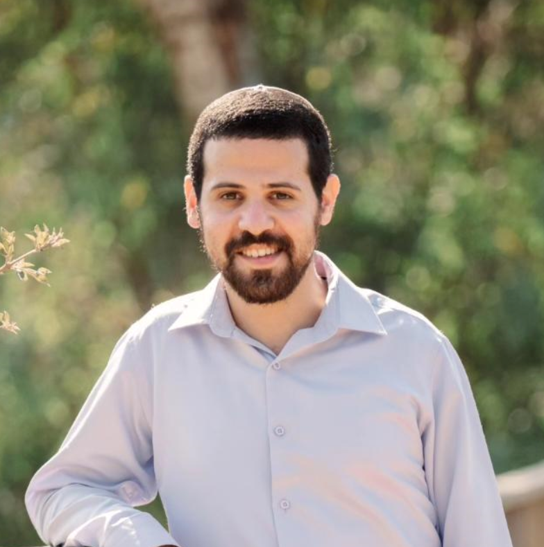 דור צברי מנהל העמותה